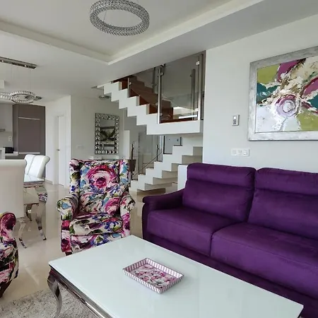 Paradise Luxury Sea View Holiday home